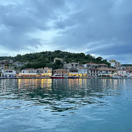 Vathi Seaside Apartman