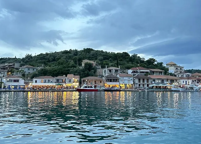 Vathi Seaside Apartment